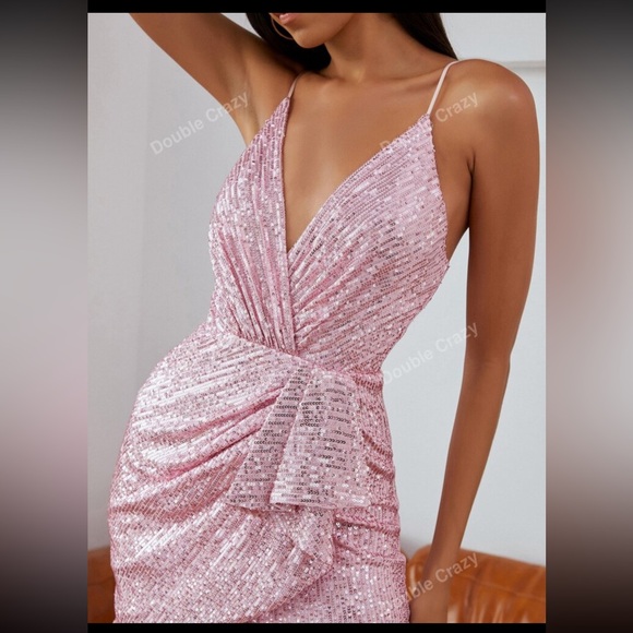 NWOT Double Crazy Pink Sequin Dress Size Medium - Picture 4 of 12